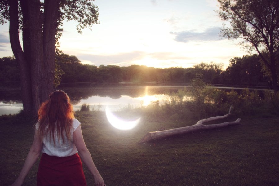 finding-the-moon--lindsay-anastasia.jpg