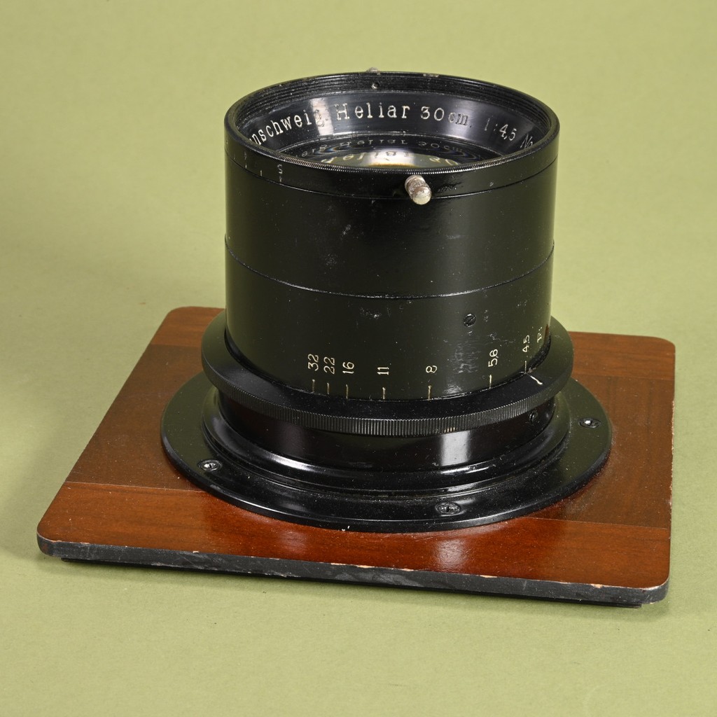 Voigtländer 300mm f/4.5 Pre-Universal Heliar Large Format Lens
