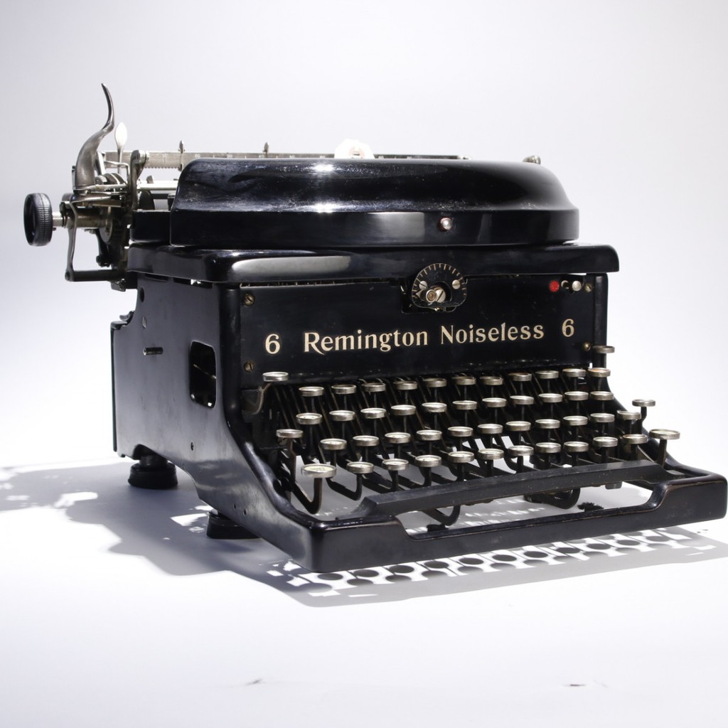 Remington Noiseless Number Six Desktop Typewriter - Decor Only