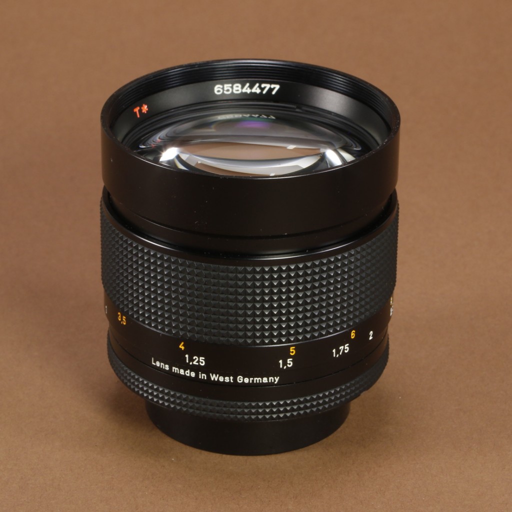 Carl Zeiss 85mm f1.4 Planar T* Lens for C/Y | Blue Moon Camera
