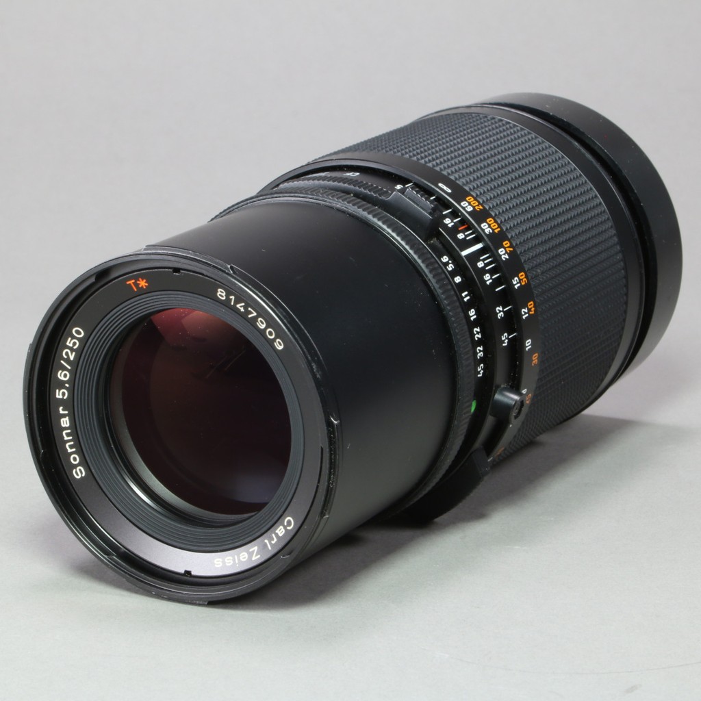 Carl Zeiss 250mm f5.6 Sonnar T* CF Lens for Hasselblad V | Blue