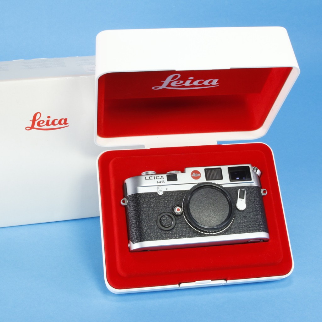 Leica M6 Classic .72 Camera - Silver Chrome 10414 | Blue Moon Camera