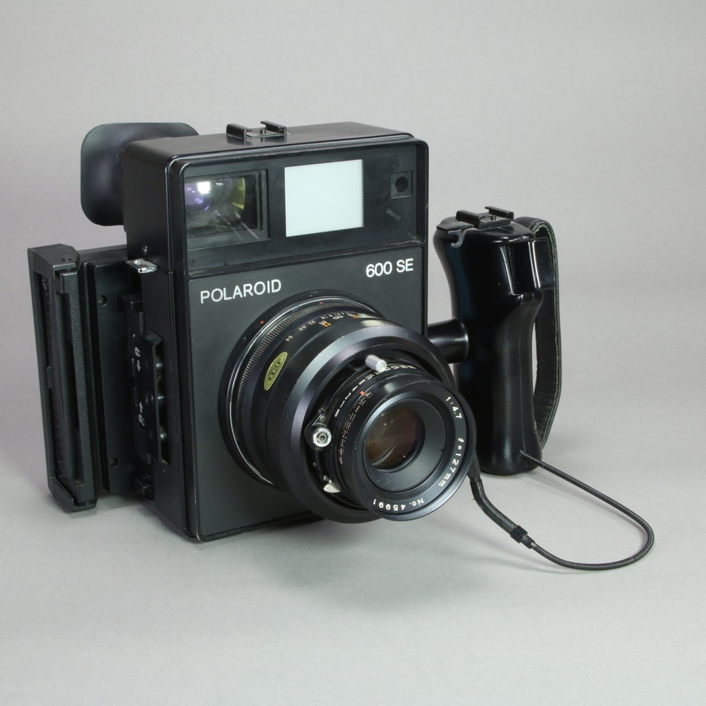 Polaroid 600 SE Camera with Mamiya 127mm f4.7 Lens | Blue Moon Camera