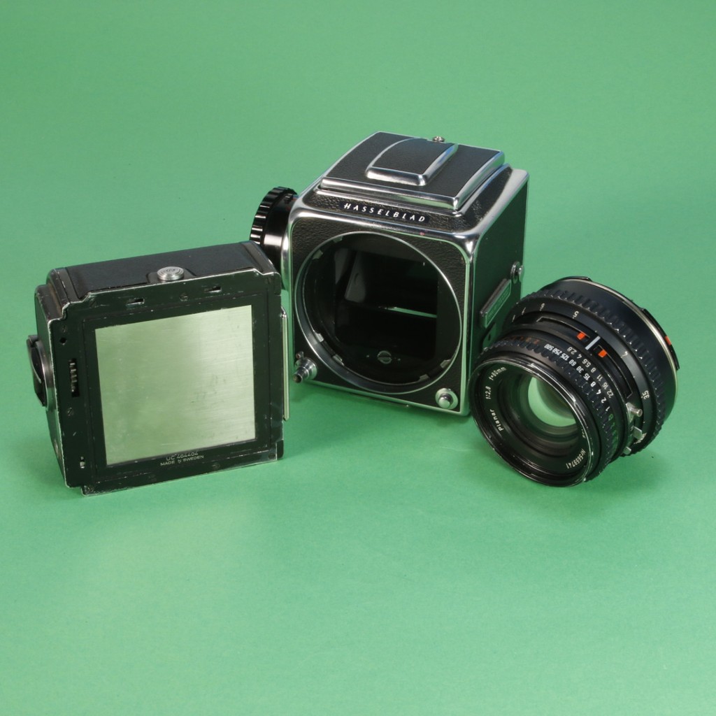 Hasselblad 500 C/M Camera with 80mm f2.8 Planar C Lens and A12