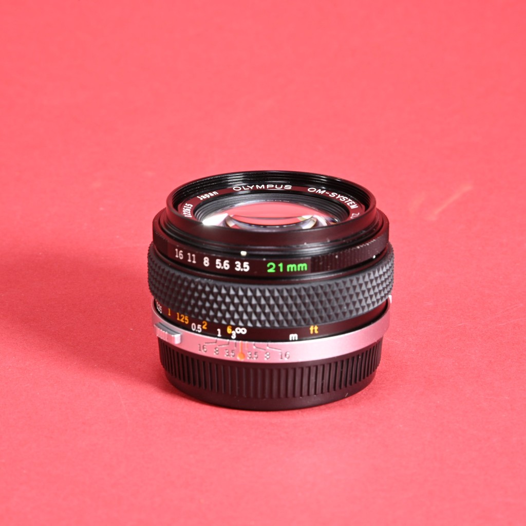 Olympus 21mm f/3.5 Zuiko Auto-W Lens for OM | Blue Moon Camera