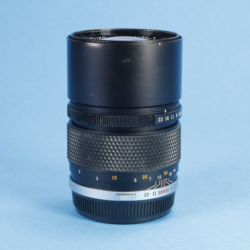 Olympus 135mm f2.8 Zuiko MC Auto-T OM Lens | Blue Moon Camera