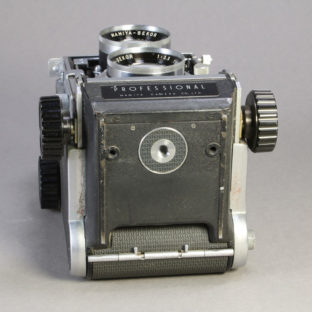 Mamiya C22 Camera with 105mm f3.5 Lens | Blue Moon Camera
