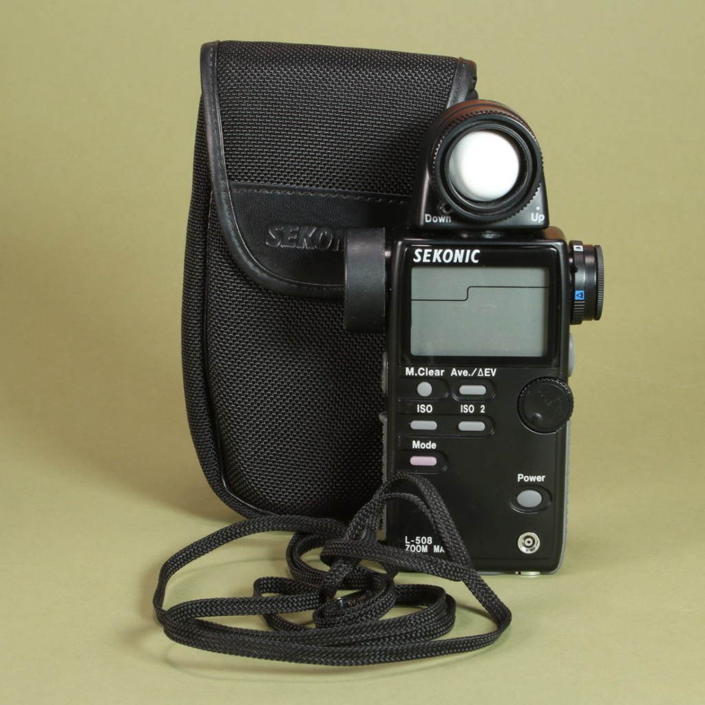 Sekonic L-508 Zoom Master Light Meter - Versatile and Weather