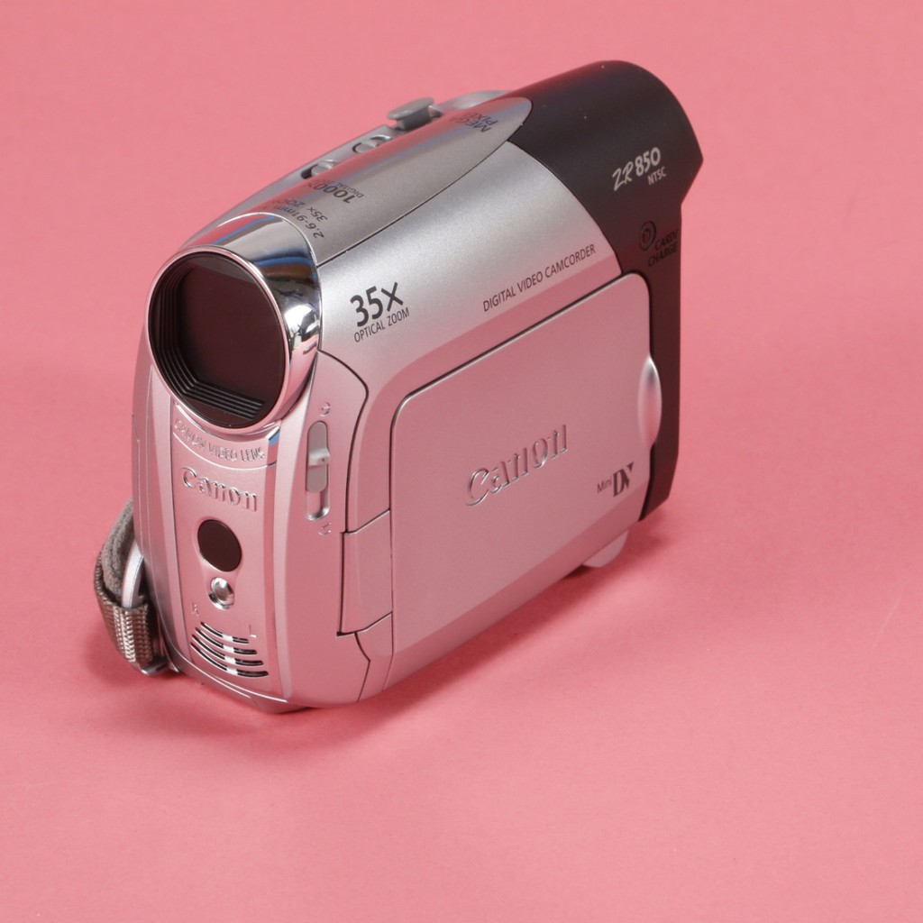 Canon ZR850 NTSC MiniDV Digital Video Camcorder | Blue Moon Camera
