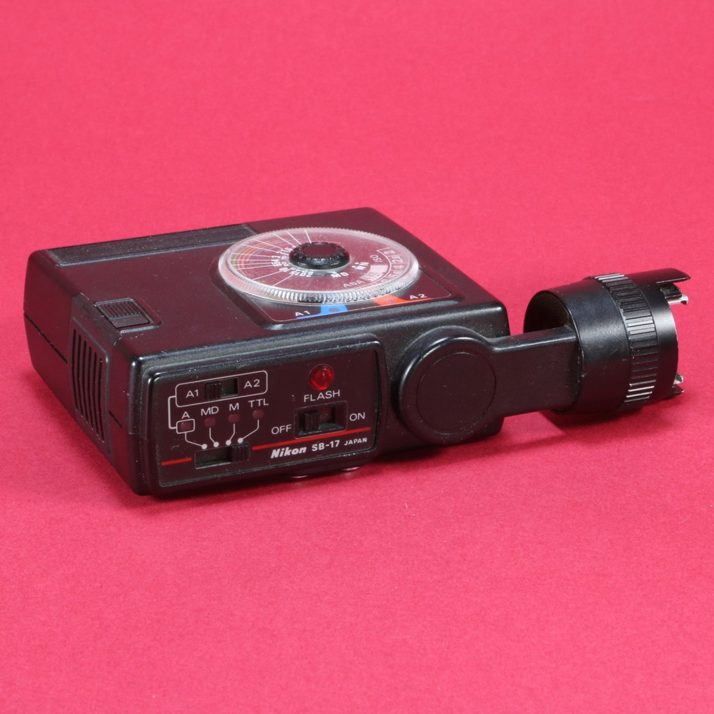 Used Nikon Speedlight SB-17 Flash - Perfect for Nikon F3 Cameras