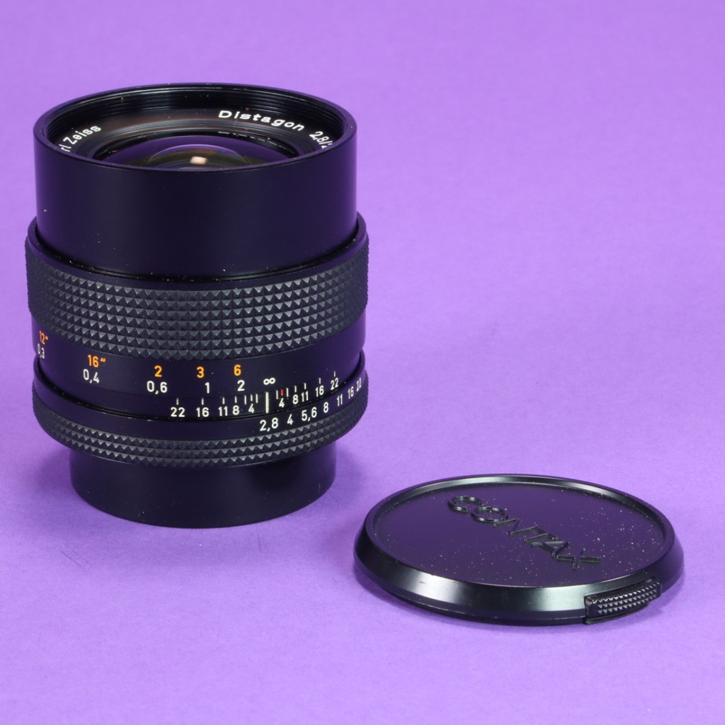 Carl Zeiss 25mm f2.8 Distagon T* Lens for Contax/Yashica | Blue