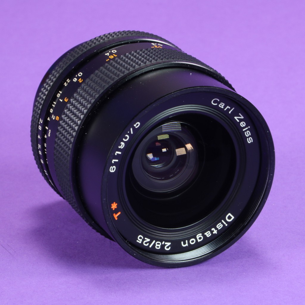 Carl Zeiss 25mm f2.8 Distagon T* Lens for Contax/Yashica | Blue