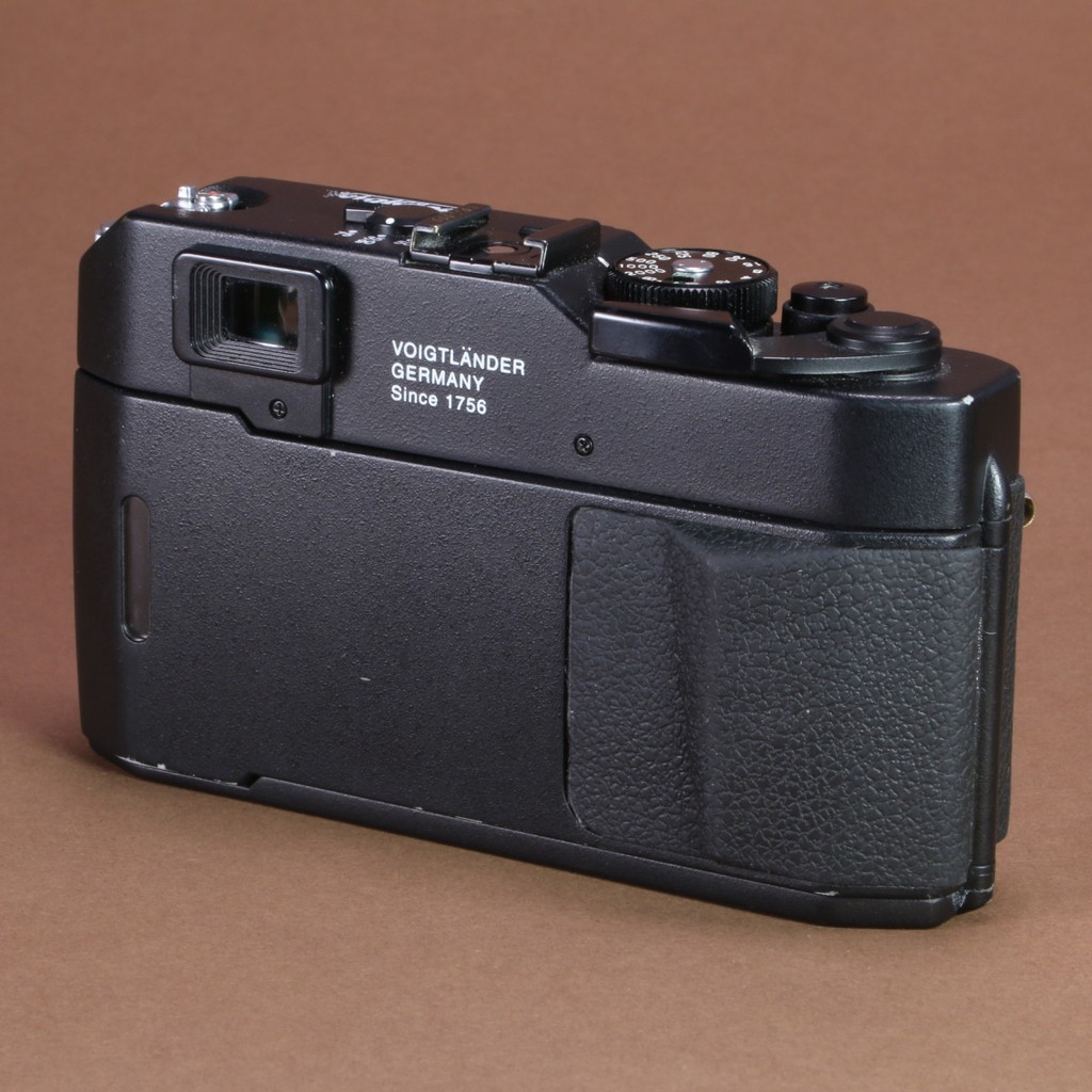 Voigtlander Bessa R2 Camera | Blue Moon Camera
