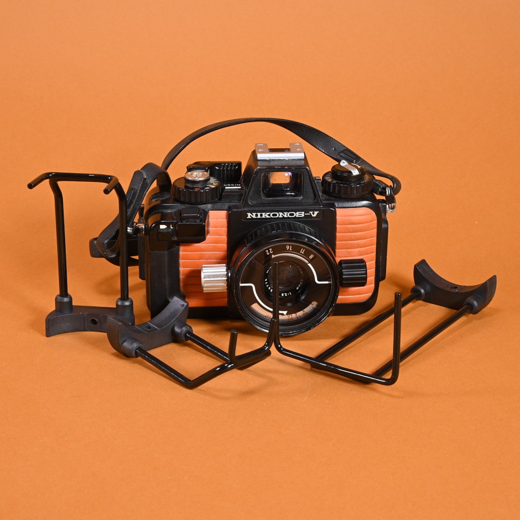 Nikonos V Underwater 35mm Camera with 35mm f2.5 Nikkor Lens | Blue