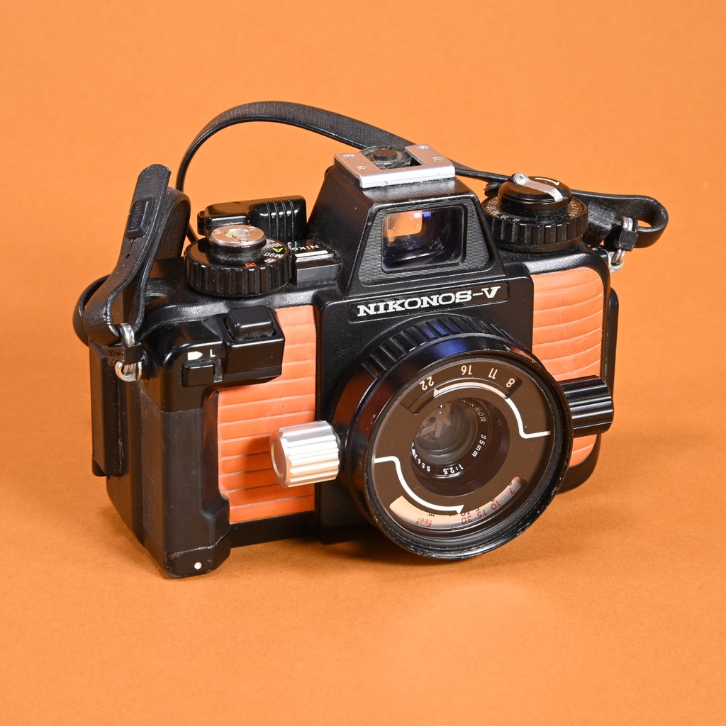 Nikonos V Underwater 35mm Camera with 35mm f2.5 Nikkor Lens | Blue