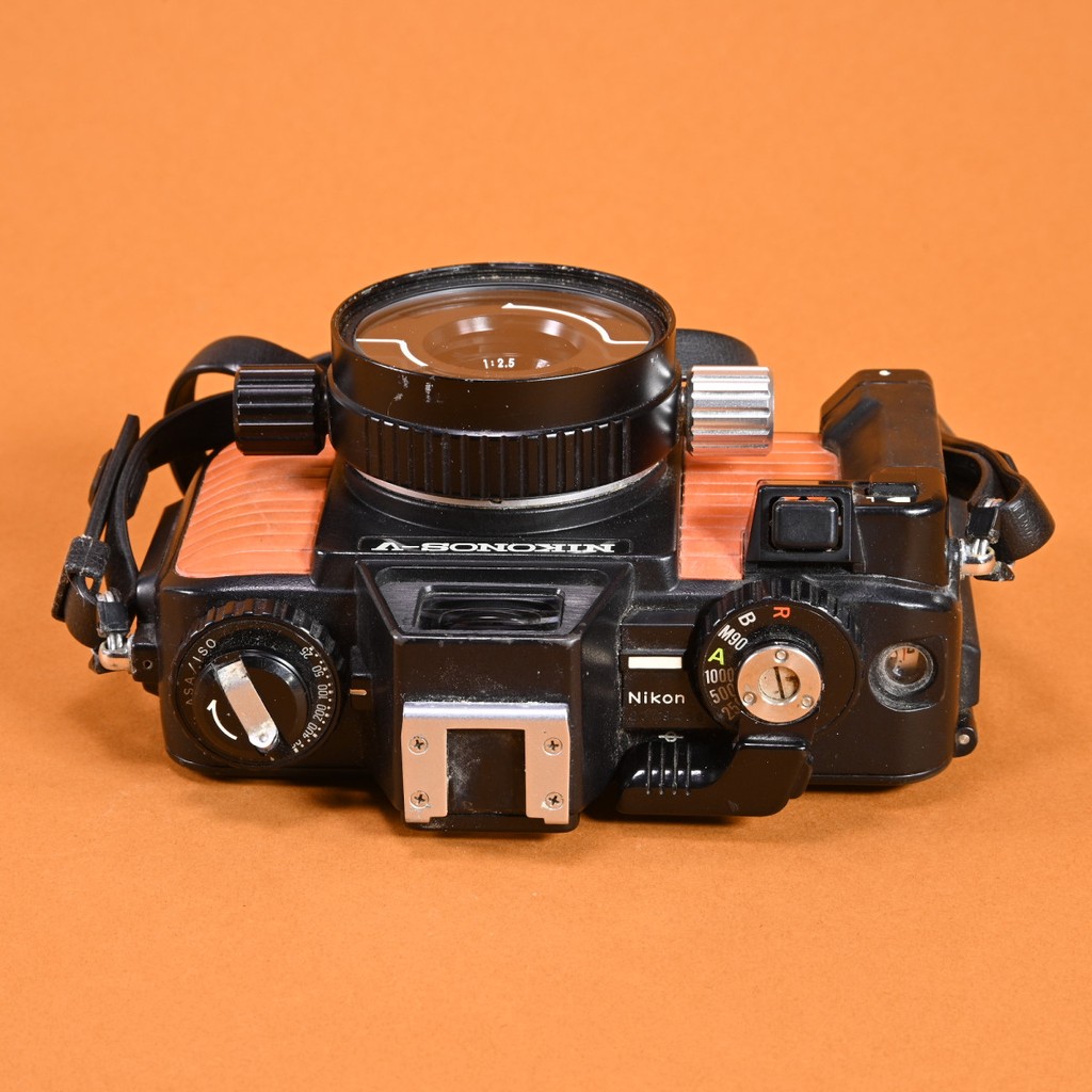 Nikonos V Underwater 35mm Camera with 35mm f2.5 Nikkor Lens | Blue