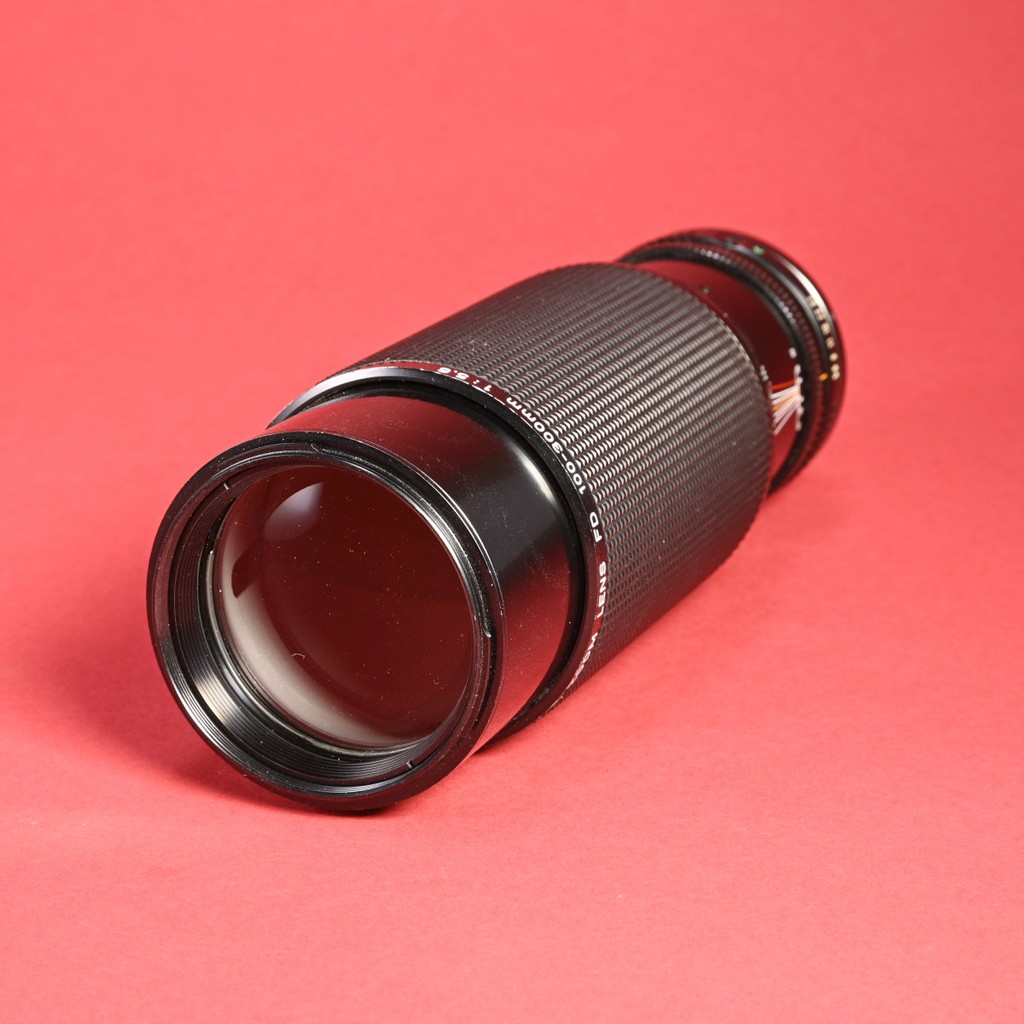 Canon FD 100-300mm f/5.6 Telephoto Zoom Lens | Blue Moon Camera