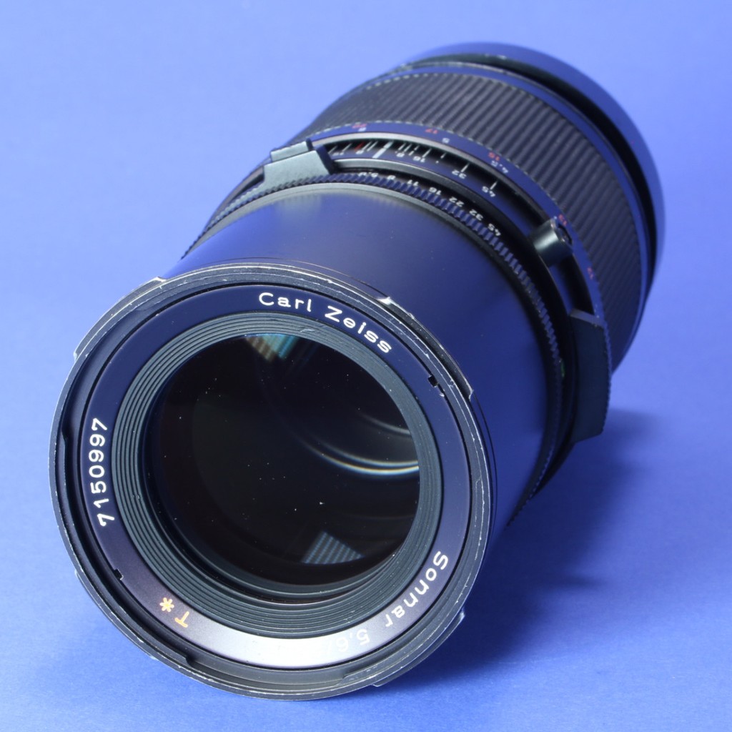 Carl Zeiss 250mm f5.6 Sonnar T* CF Lens for Hasselblad V | Blue