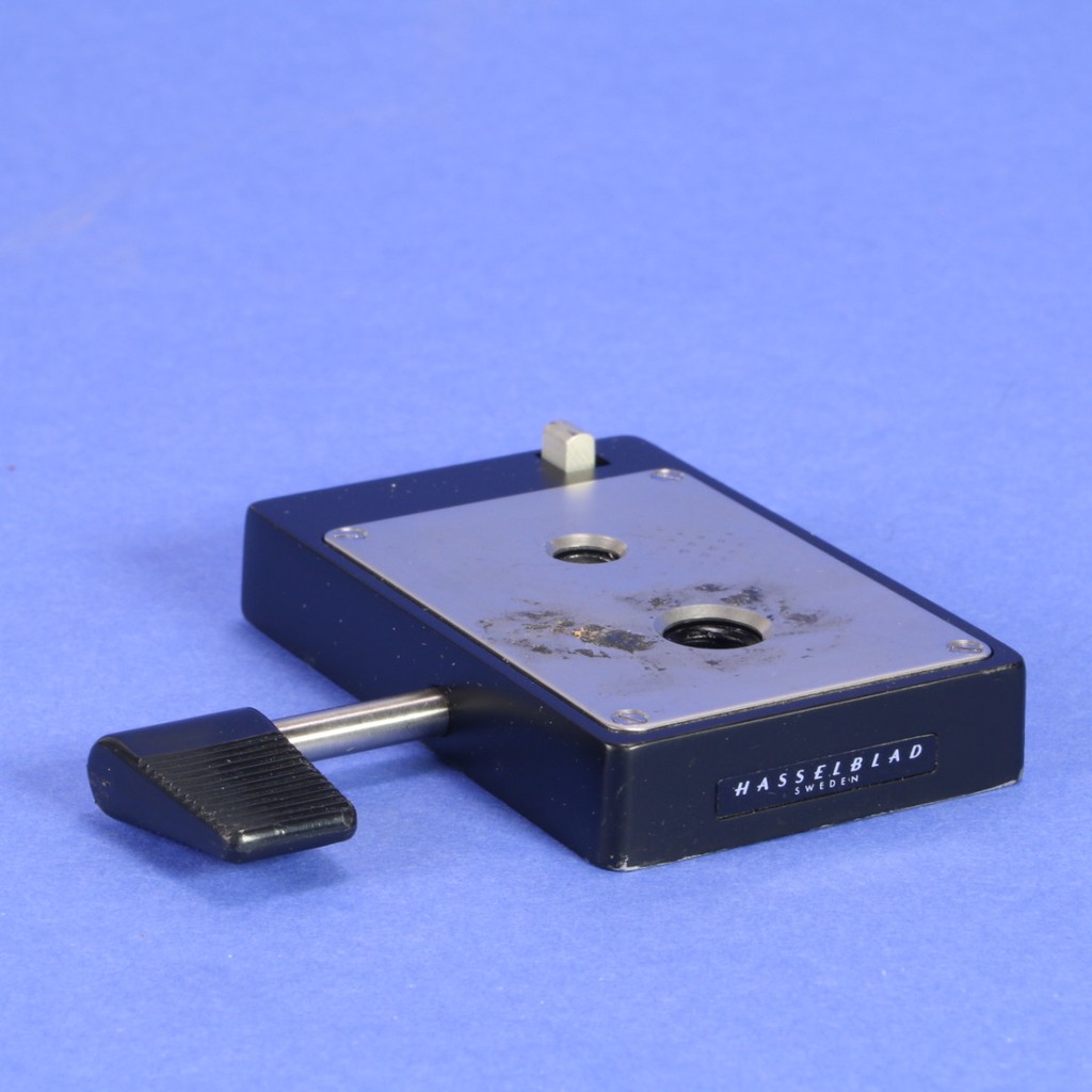 Used Hasselblad Quick Release Tripod Coupling Plate 45128 | Blue