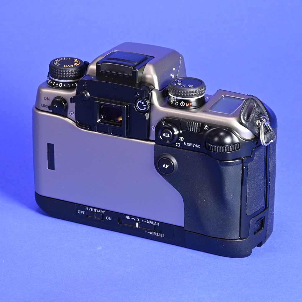 Minolta Maxxum 9Ti 35mm Autofocus SLR Camera | Blue Moon Camera