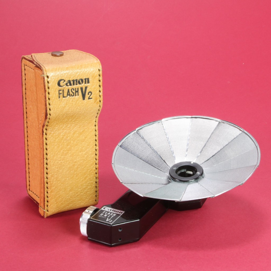 Canon Flash Unit V-2 for Canon 7, Canonflex, VI-T, VI-L, P Cameras