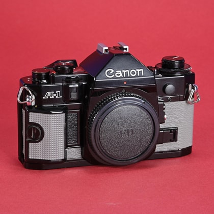 Canon 135mm f3.5 FD Lens | Blue Moon Camera