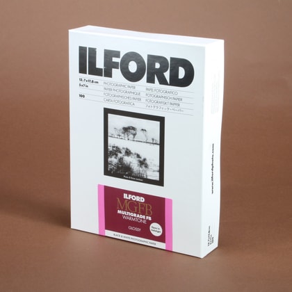 Ilford MGFB Multigrade FB Classic Glossy 5x7 Paper - 100 Sheets Ilford MGFB Multigrade FB Classic Glossy 5x7 Paper - 100 Sheets