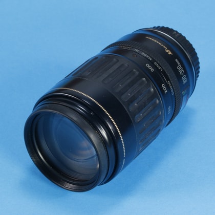 Lomography New Petzval 58 Bokeh Control Art Lens for Canon EF
