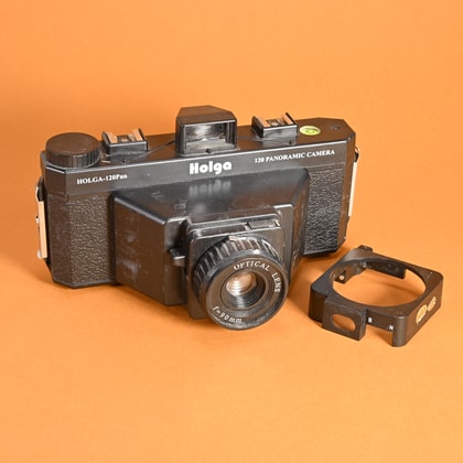 Holga 120GCFN - Medium Format Camera with Glass Lens | Blue Moon