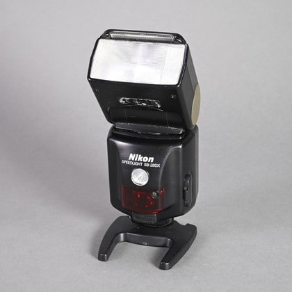 Nikon SB-30 Speedlight Flash | Blue Moon Camera
