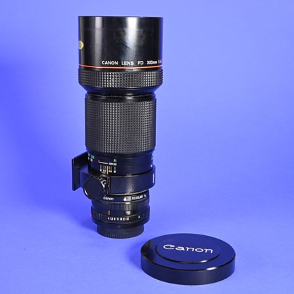 Canon 135mm f2.5 SC FD Lens | Blue Moon Camera