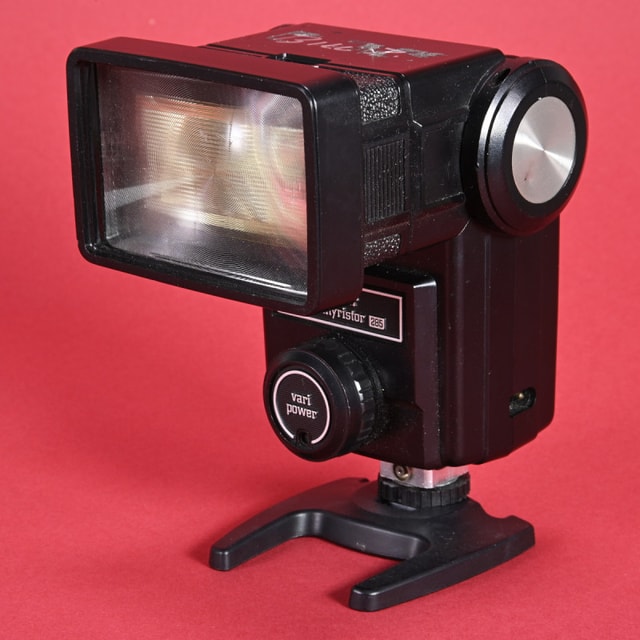 Vivitar 285 Zoom Thyristor Flash
