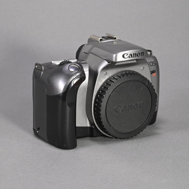 Canon EOS Rebel T2 Camera
