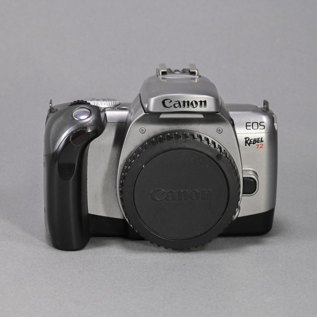 Canon EOS Rebel T2 Camera
