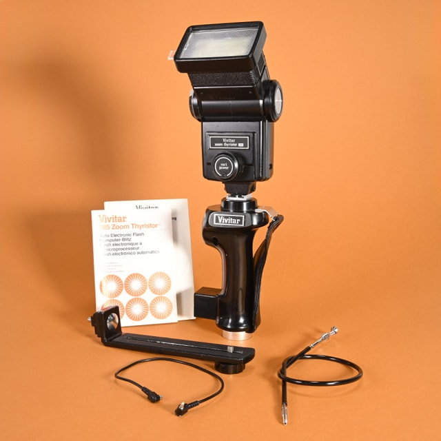 Vivitar 285 Zoom Thyristor Flash with Vivitar PG-1 Quick Release Grip