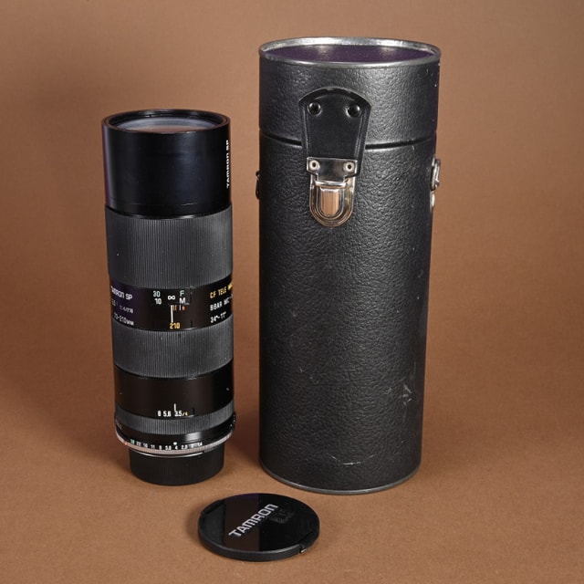Tamron 70-210mm f3.5-4 SP CF Tele Macro BBAR MC Adaptall-2 Lens with Minolta MD Adapter