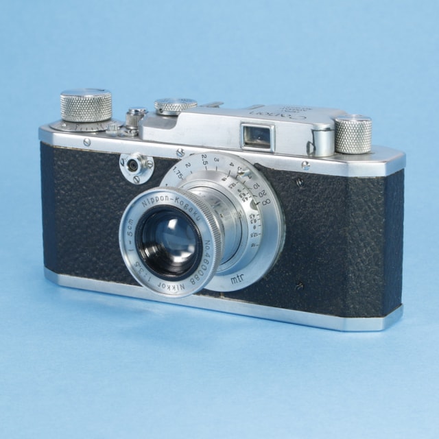 Canon Seiki-Kogaku J-II Camera with 5cm f3.5 Lens and Rare Bakelite Hood with Case