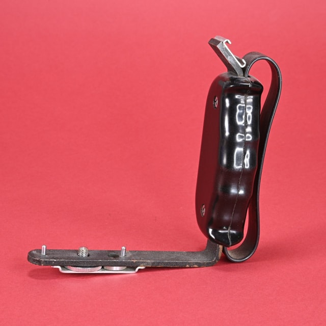 Mamiya Grip-Holder for Mamiya TLR