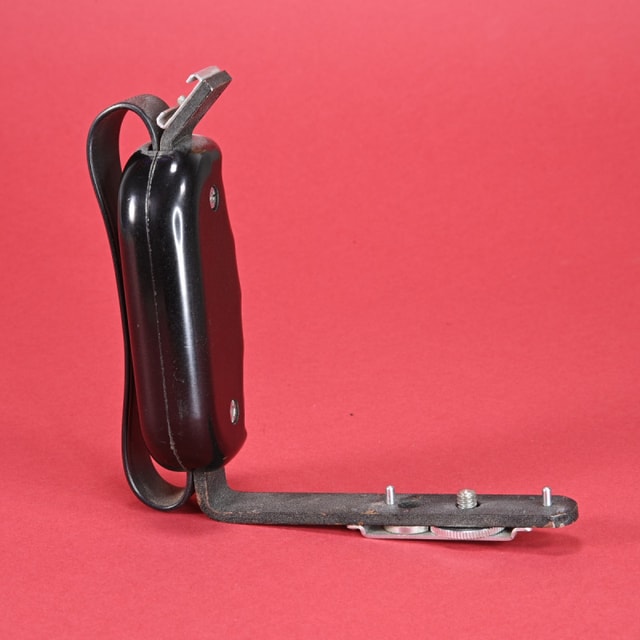 Mamiya Grip-Holder for Mamiya TLR