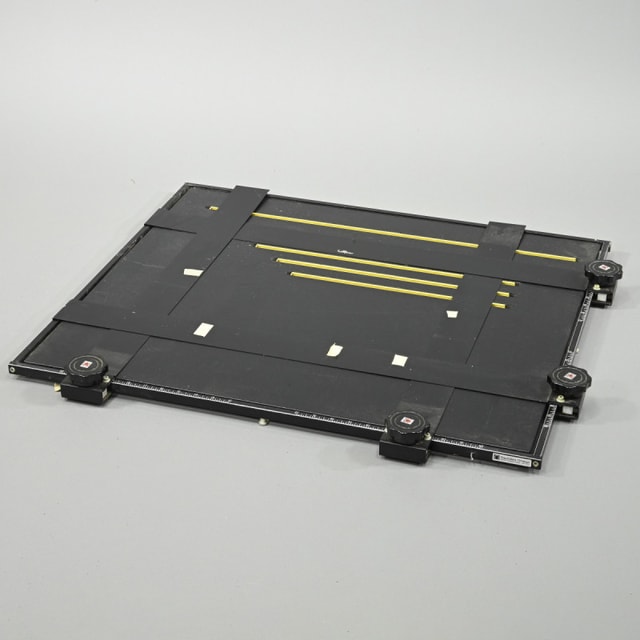 Saunders Omega Darkroom Easel UA2024 - 20x24
