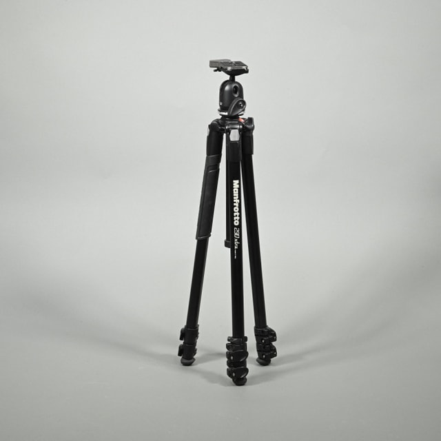 Manfrotto 290Xtra Tripod (Aluminum) with 496RC2 Head