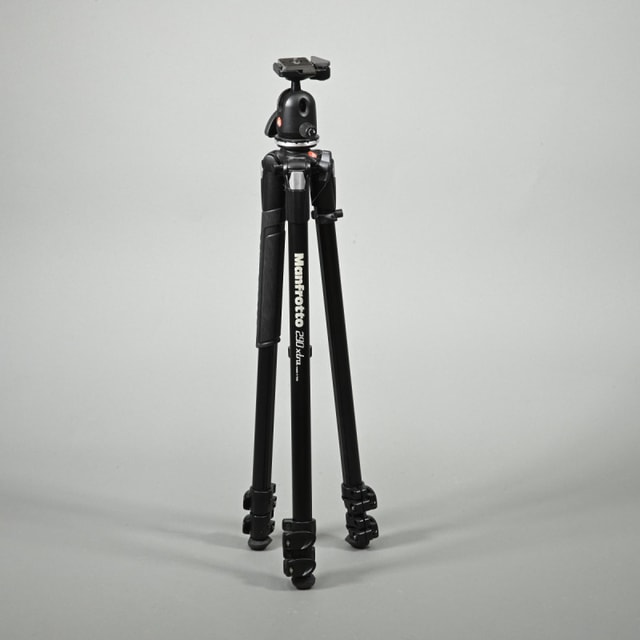 Manfrotto 290Xtra Tripod (Aluminum) with 496RC2 Head