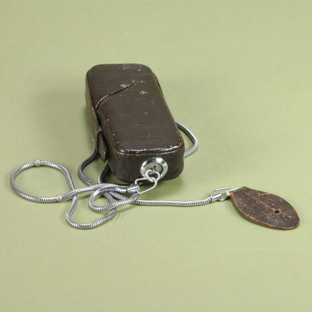 Leather Case for Minox A or III with Chain (Metric)