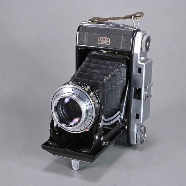 Zeiss Ikon Ikonta 524/2 Camera