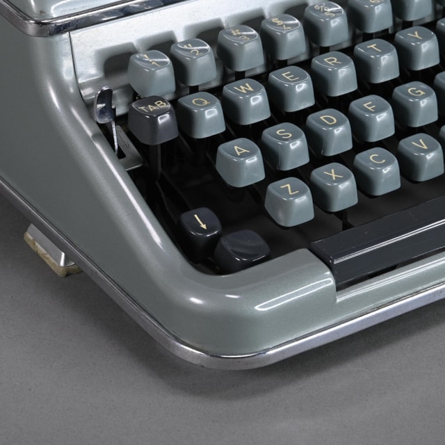 Torpedo Model 18b Typewriter