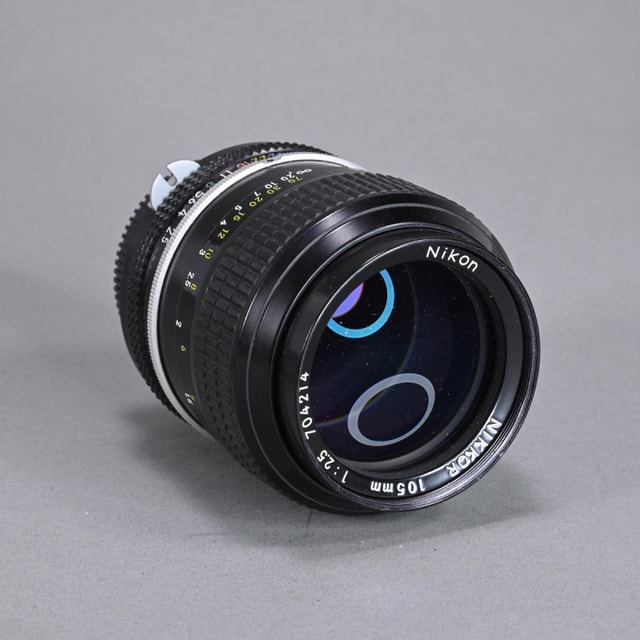 Nikon 105mm f2.5 Nikkor Lens for Nikon Non-AI