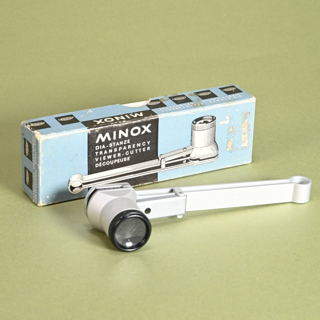 Minox Transparency Viewer-Cutter