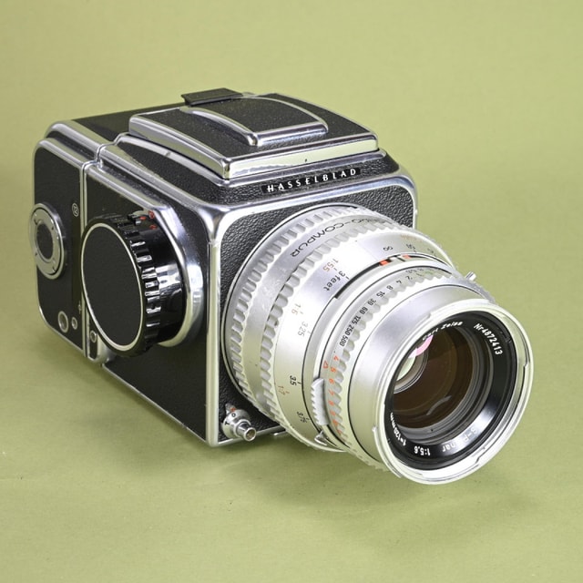 Hasselblad 500C Camera Kit with 120mm f5.6 Lens and 12 Back