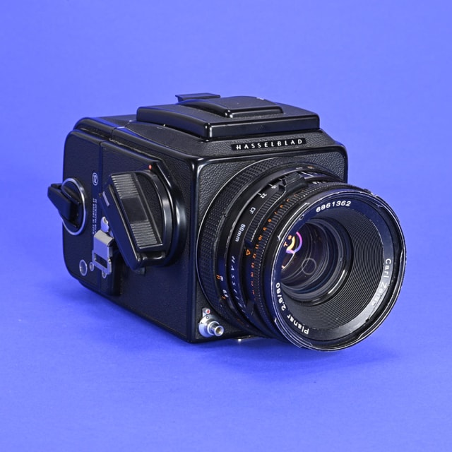 Hasselblad 500C/M Camera with 80mm f2.8 Lens and A12 Back - Black