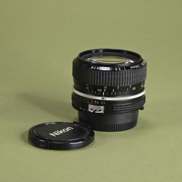 Nikon 28mm f3.5 Nikkor Lens for Nikon AI